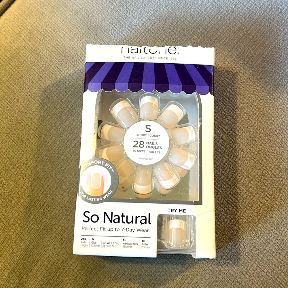 NWOT - Nailene - So Natural/So Chic Artificial Nails